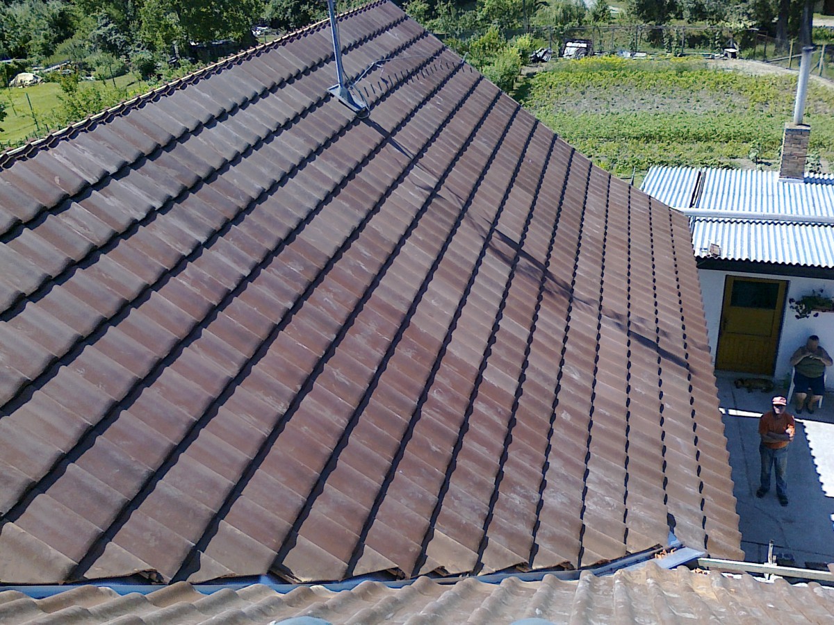 Rekonstrukce střechy Horní Dunajovice – pálená taška