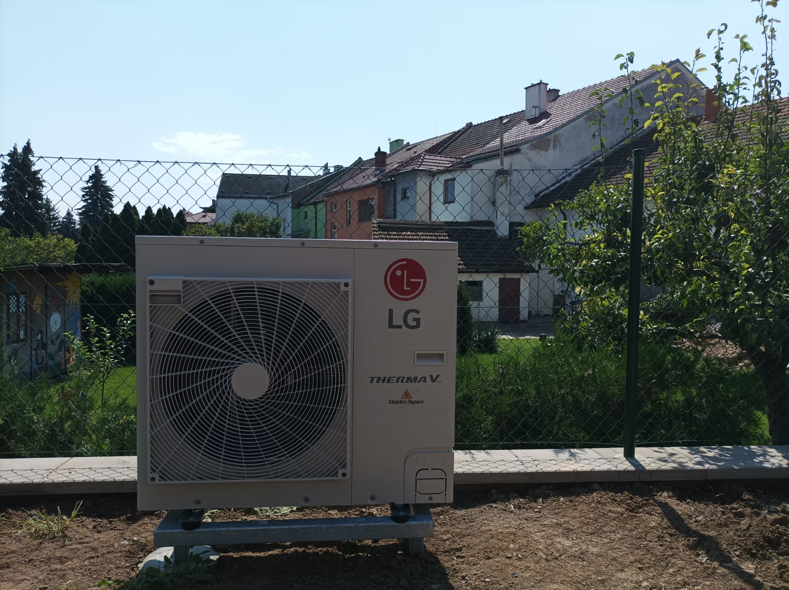 Tepelná čerpadla LG - Elektro Topení s.r.o.  Hladík