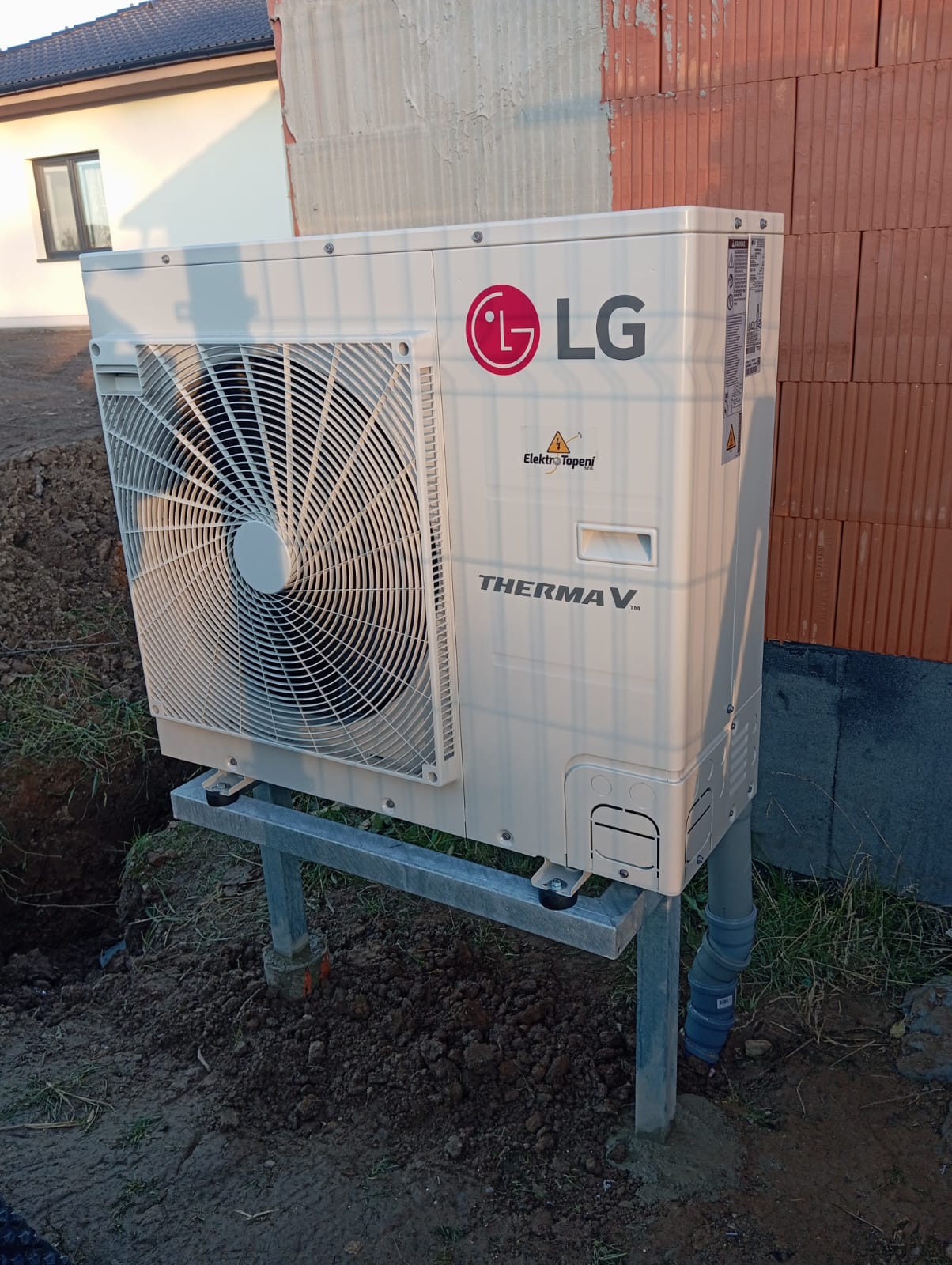  tepelné čerpadlo LG - Elektro Topení s.r.o.