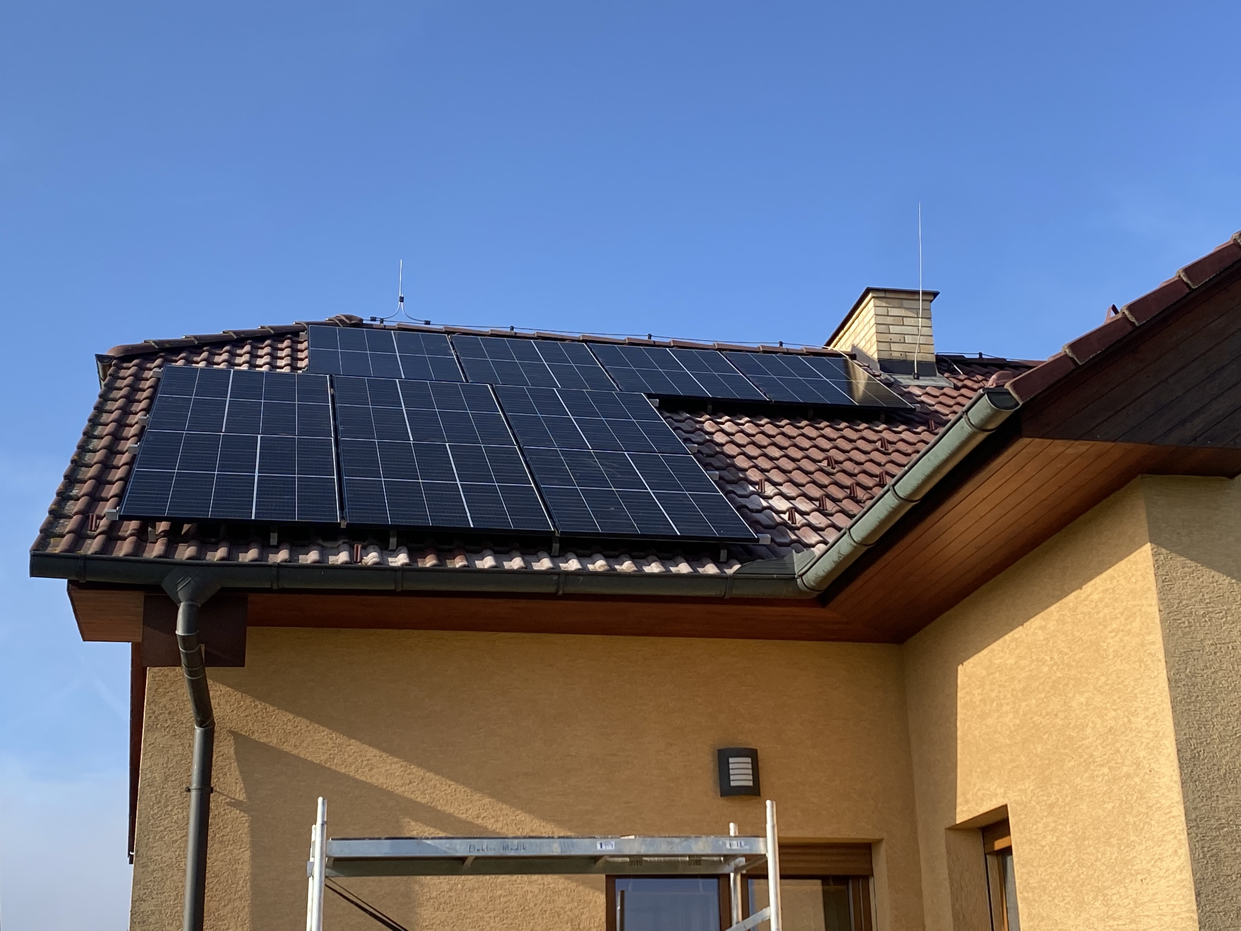 Fotovoltaická elektrárna - Elektro Topení s.r.o. - Hladík